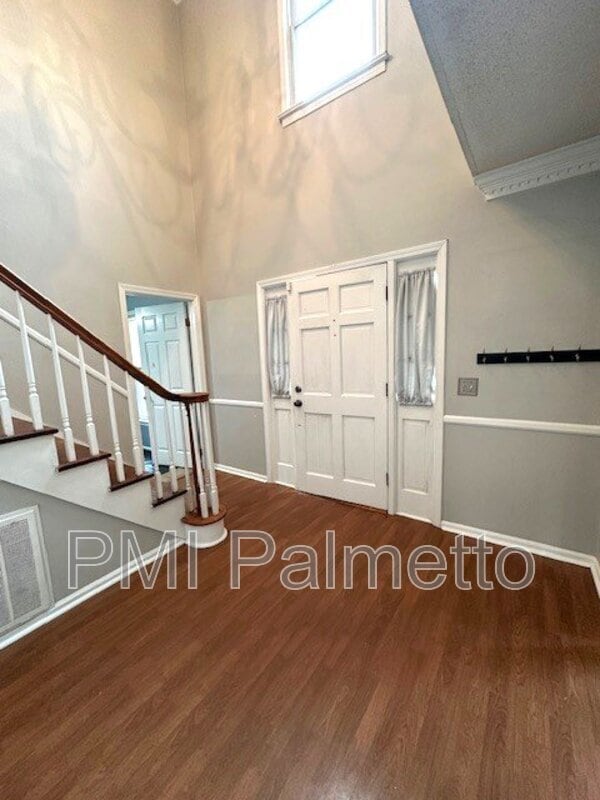 Photo - 105 Larkspur Ct