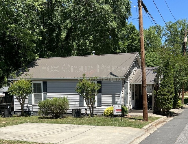 Photo - 177 S Maple St