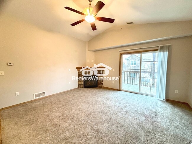 Photo - 2000 Meadow Ct