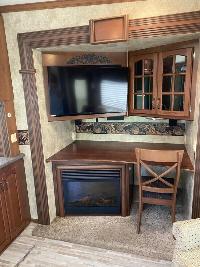 Photo - Cozy Retreat in St. Cloud: Your Next Seren...