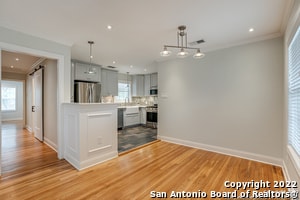 Photo - 526 Marchmont Ln