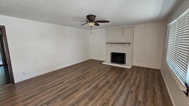 Photo - 11904 W Cedar Ln