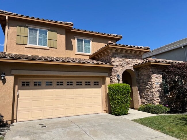 STUNNING & SPACIOUS 4 BEDROOM IN W. ROSEVI... - STUNNING & SPACIOUS 4 BEDROOM IN W. ROSEVI... Casa