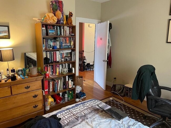 Photo - 309 Newton St