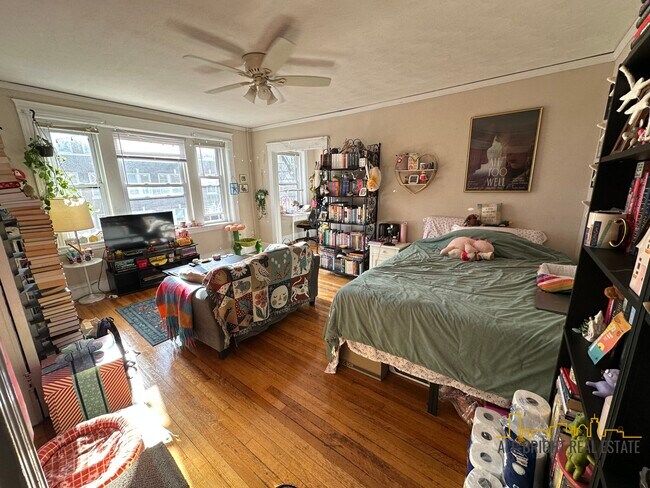 Photo - 1665 Commonwealth Ave Unit JULY STUDIO