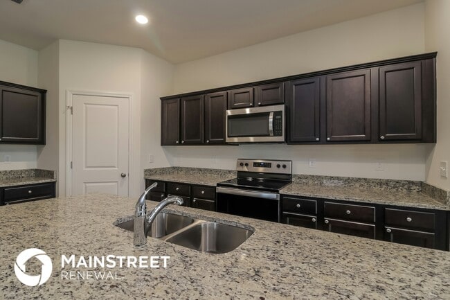 Photo - 2841 Neverland Dr