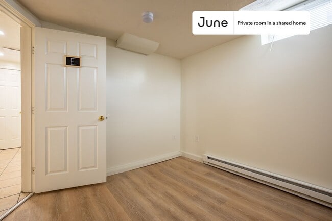 Photo - Room in Shared 5 bed/2 bath home Unit E