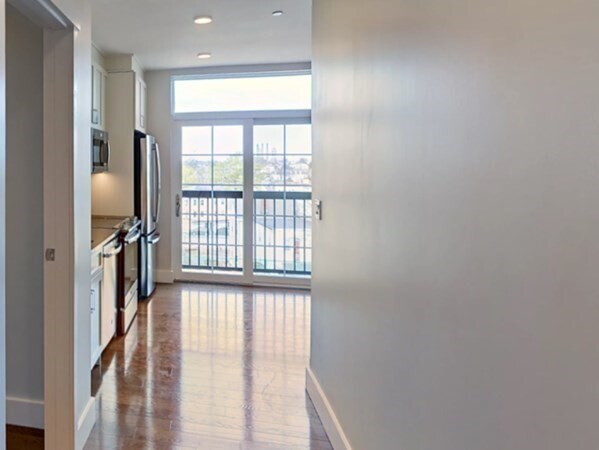 Photo - 434 McGrath Hwy Unit 302