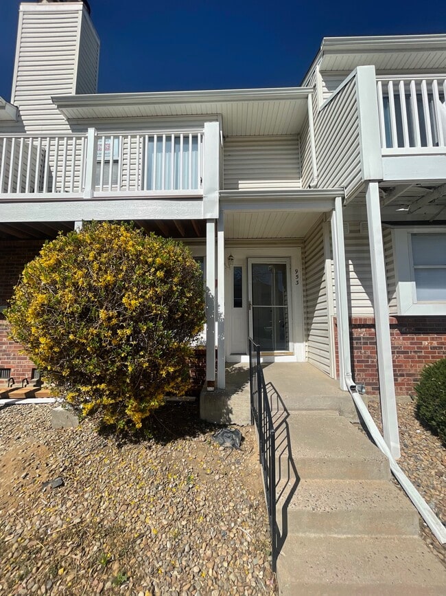 Photo - 953 S Pitkin Ct Townhome