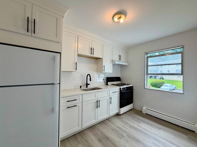 Photo - 18 Fairview Dr Unit 3