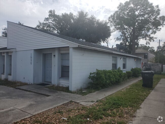 Building Photo - 1932-1938 Crystal Grove Dr, Lakeland, FL 3... Unit 1938 Crystal Grove Rental