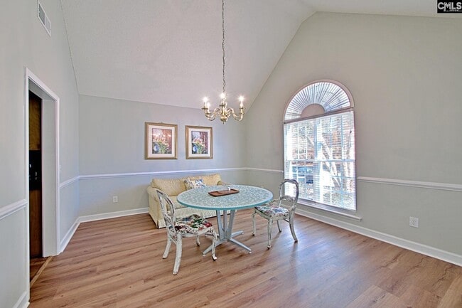 Photo - 203 Algrave Way