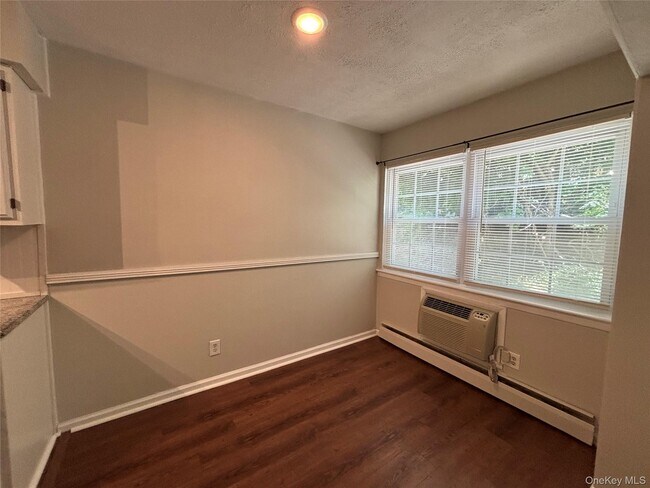 Photo - 6 Colonial Rd Unit 80