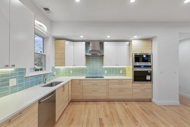 Photo - 14 Newell Rd Unit 1