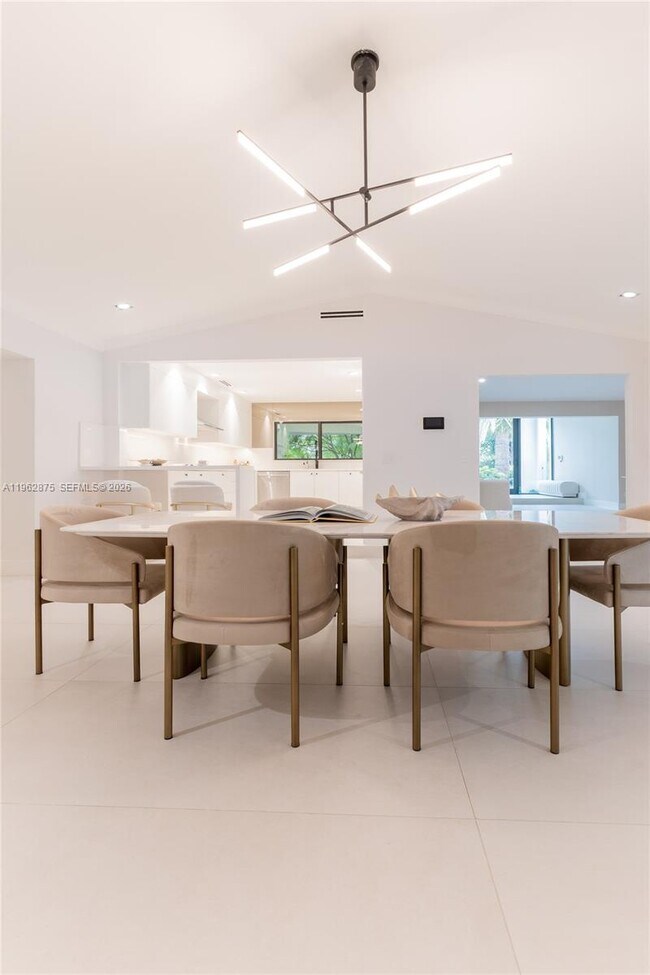 Photo - 7300 SW 77th Ave