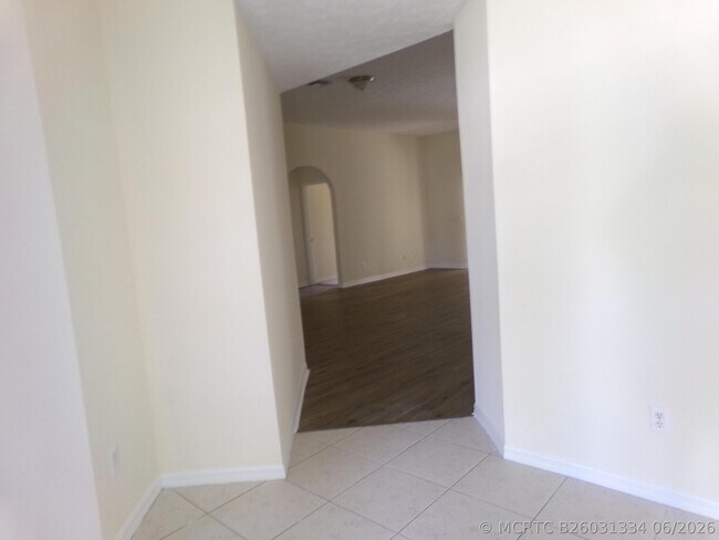 Photo - 3014 SW Segovia St