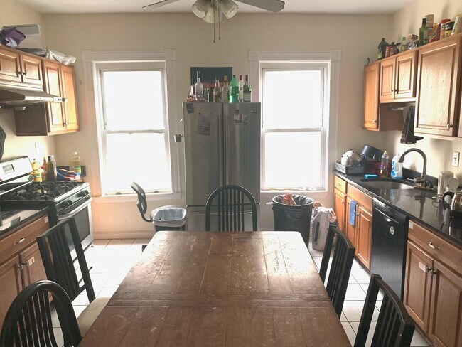 Building Photo - 1 Sachem St Unit 1