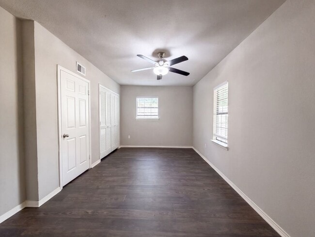 Photo - 330 E Coral Way