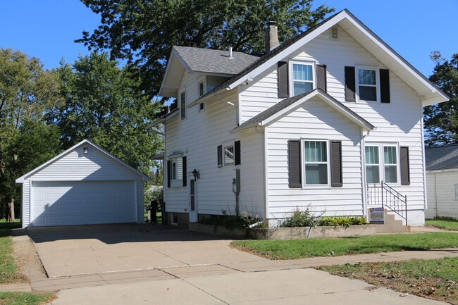Building Photo - 2004 Merner Ave Rental