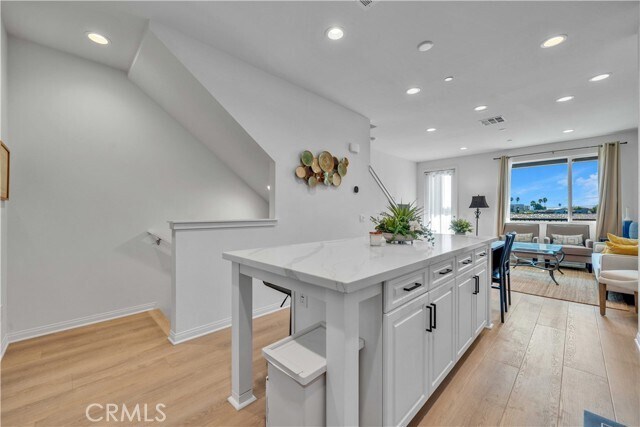 Photo - 527 W Victor Ave