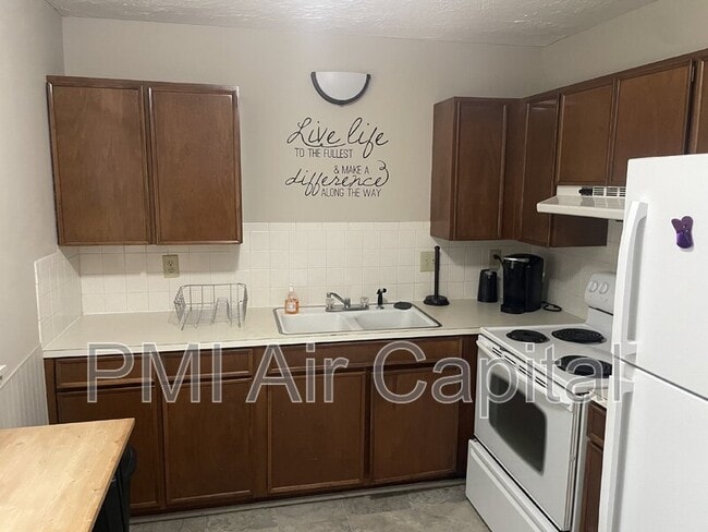 Photo - 1706 S Fern St Unit 4