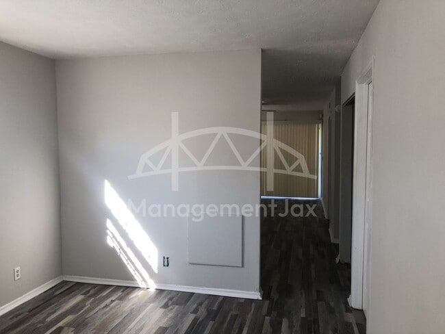 Photo - 7216 Ken Knight Dr W