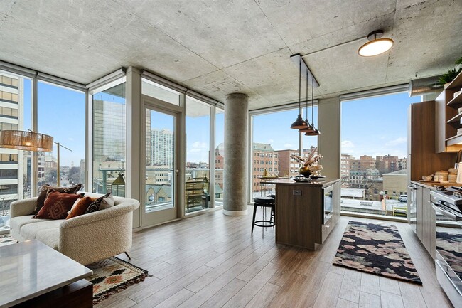 Photo - Albion Evanston Apartments