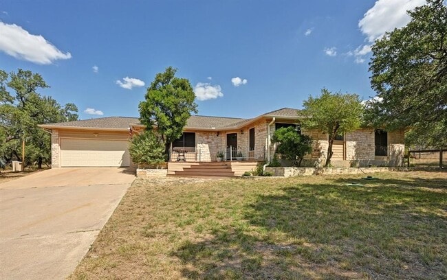 Building Photo - 1045 Hidden Hills Dr