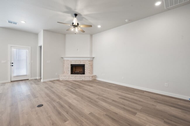 Photo - Pre leasing for July: 4-Bedrooms, 2-Bathroom