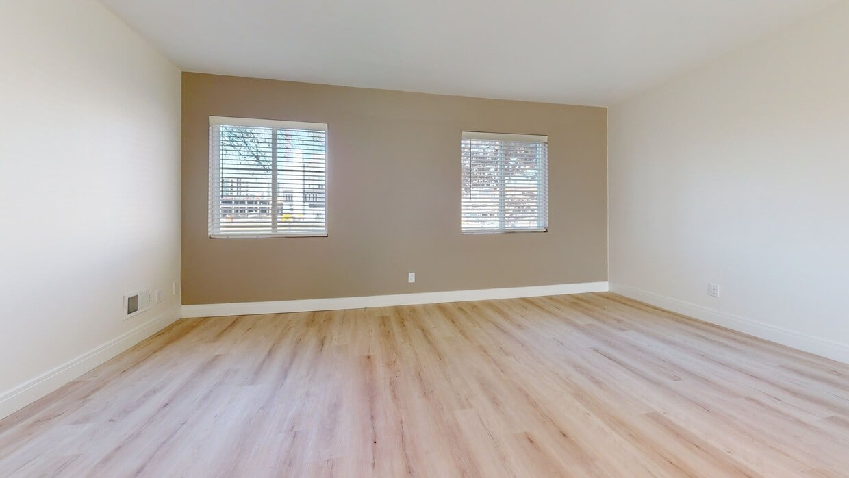 Photo - Cadence of Newport Apartments