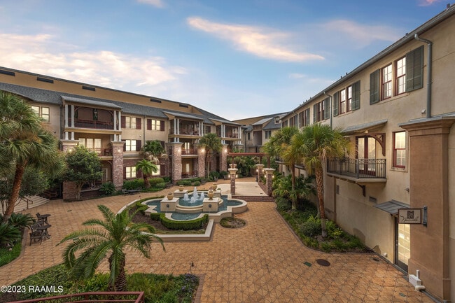 Building Photo - 605 Silverstone Rd