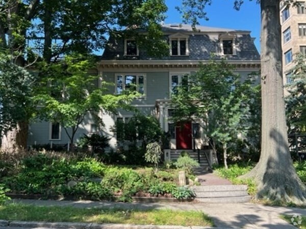 Building Photo - 56 Hawes St Rental