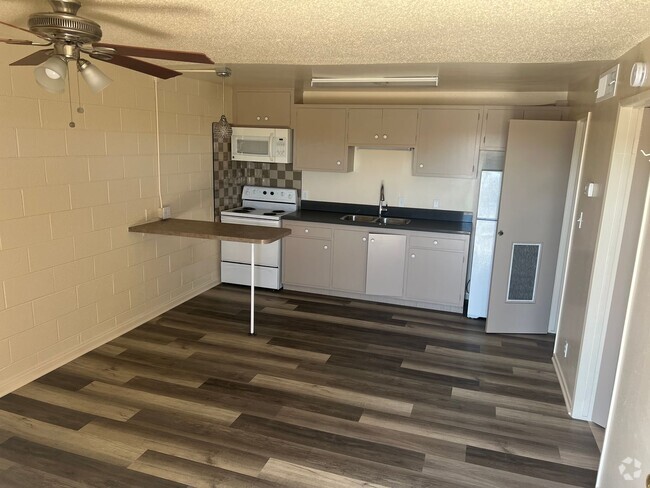 Building Photo - 1 Bedroom 1 Bath In Central Las Vegas Rental