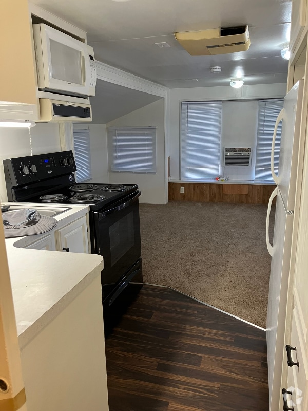 Building Photo - 24 W Rio Colorado Dr Rental