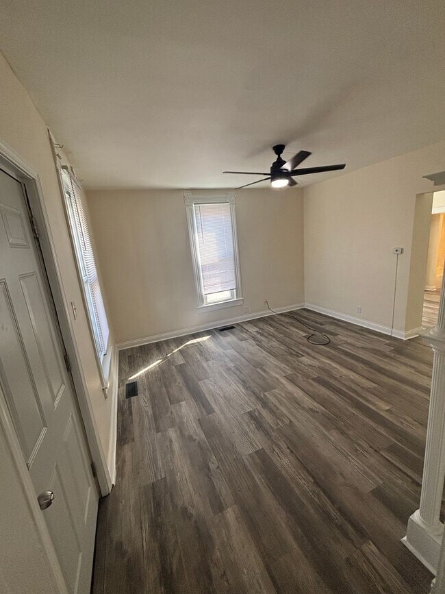 Photo - 570-570 1/2 E Main St Unit 570