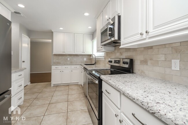 Photo - 2435 Country Pl Dr