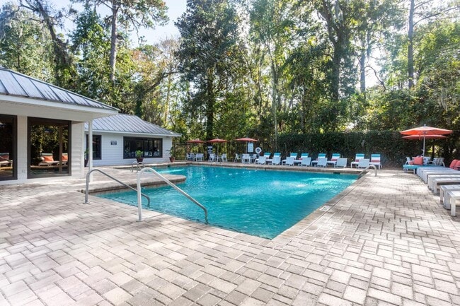 8000 Waters Apartments
