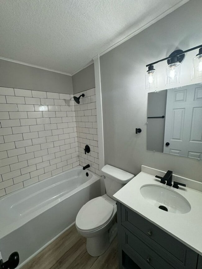 Photo - 2405 Carew St Unit 2317 Lynn Ave