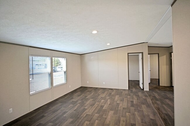 Photo - 1358 Bartels St