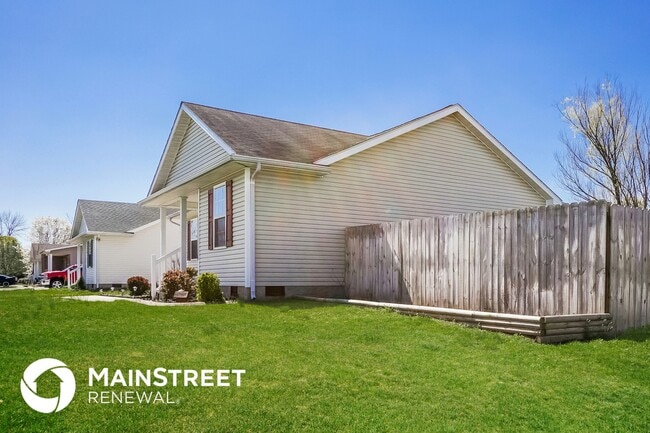 Photo - 382 Dustin Way