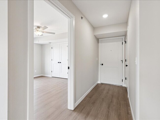 Photo - 7060 Thunder Vly Dr Unidad 9