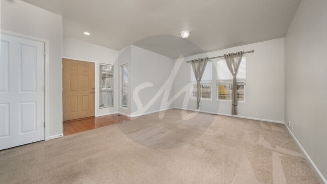 Photo - End Unit Townhome in Ridgeview at Stetson ...