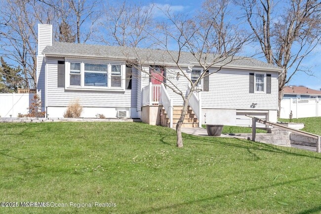 Photo - 559 Dow Ave