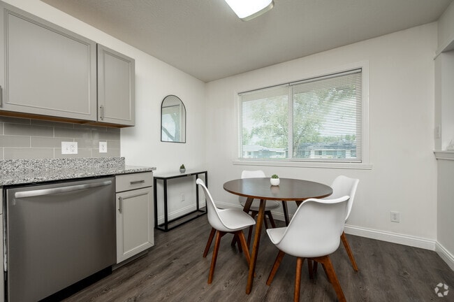 2BR, 2BA - 1,300SF - Dining Room
