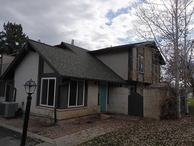 Building Photo - 3477 Brookside Dr Unit 3477