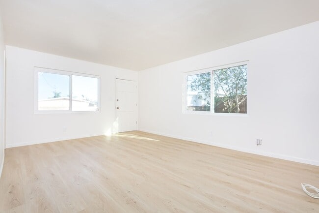 Building Photo - Cherokee Unit 3747 Cherokee Ave