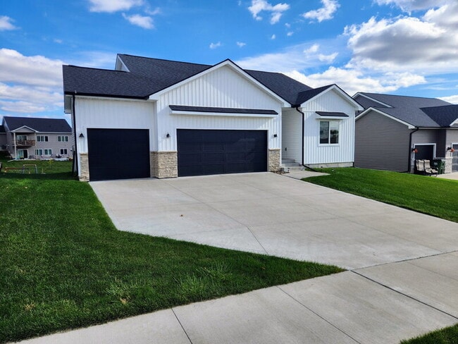 Photo - 1603 Red Cedar Ln