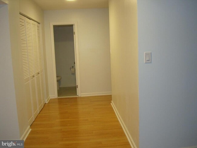 Photo - 3800 Powell Ln Unit 722