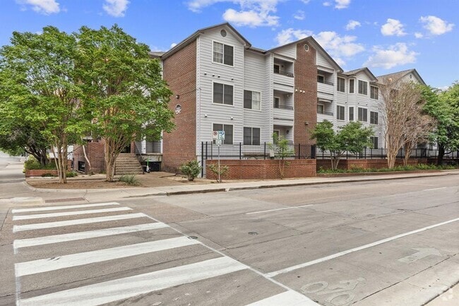 Building Photo - 501 W 26th St Unit 208 Rental
