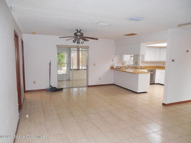 Photo - 1492 Autumn Woods Dr
